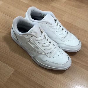 Reebok Club Memory Tech in Sz 8.5 Women’s
